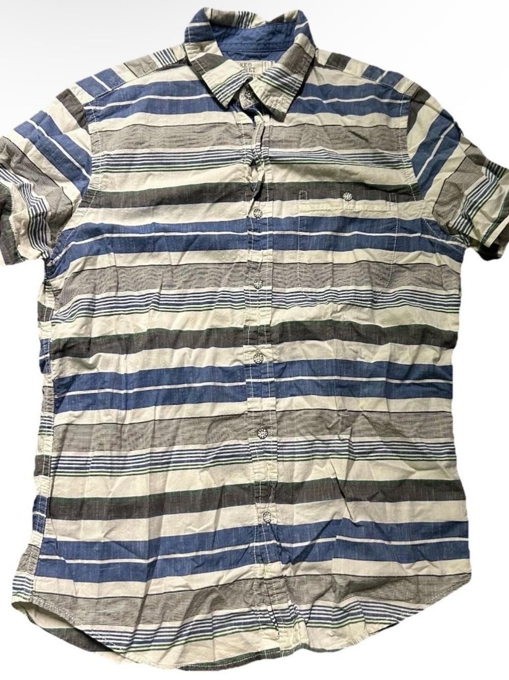 Men’s Free Planet Blue White Striped Short Sleeve Shirt Size Medium